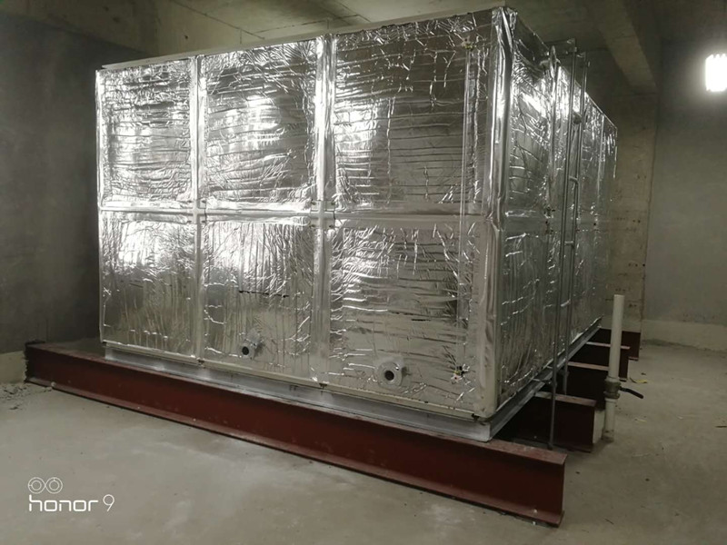 无棣县24立方玻璃钢橡塑保温水箱