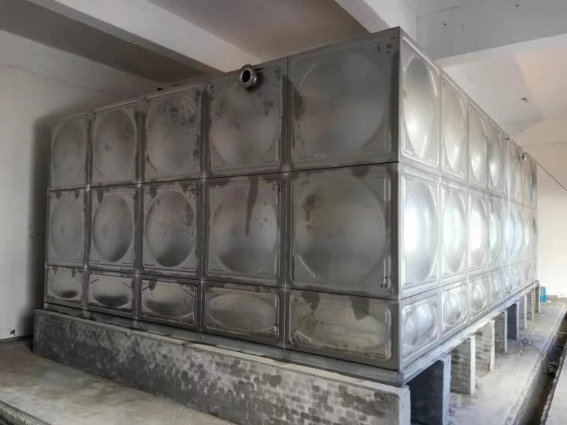 不锈钢水箱厂可以制作哪些形状的水箱
